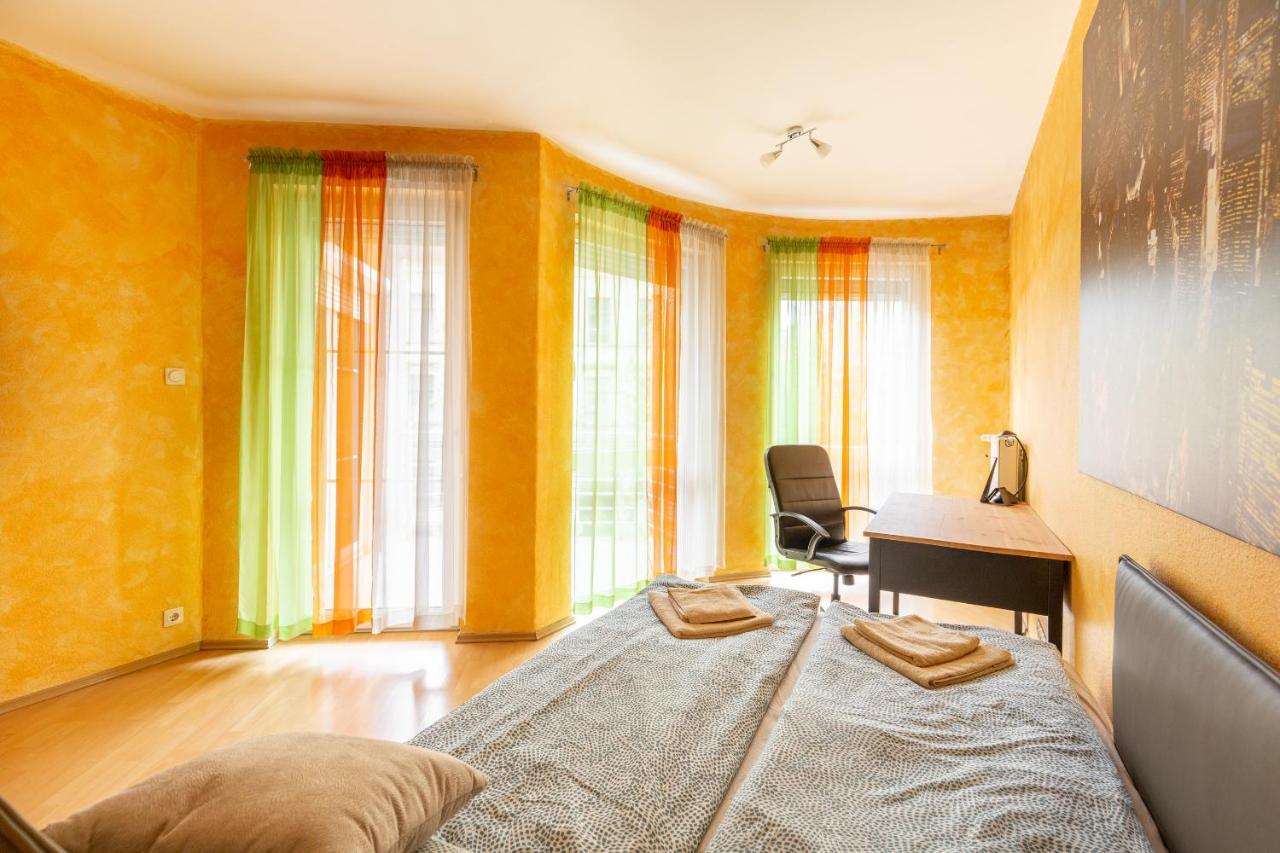 M36 Mester Apartment บูดาเปสต์ ภายนอก รูปภาพ